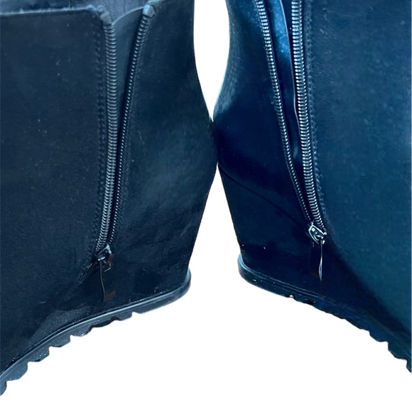 Black Wedge Bootie size 8.5 - Picture 4 of 8